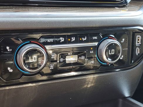 Used 2024 Chevrolet Silverado 1500 LT Trail Boss w/ LT Trail Boss Premium Package image 32