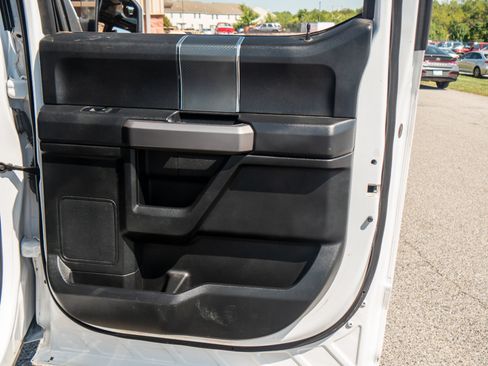 Used 2019 Ford F150 XLT w/ Equipment Group 302A Luxury AWD/4WD image 21