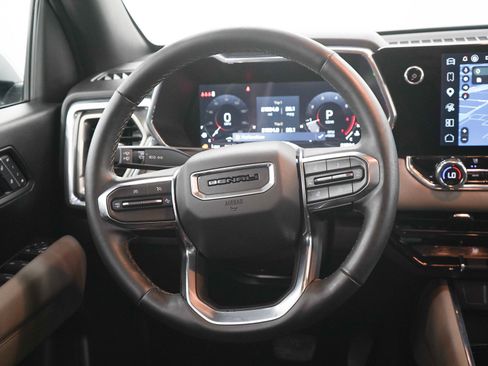 Used 2024 GMC Canyon Denali AWD/4WD image 17