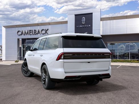 New 2027 Lincoln Navigator Reserve w/ Jet Appearance Package AWD/4WD image 32