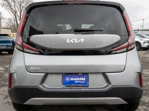 Used 2024 Kia Soul LX w/ Option Group 015 FWD image 7