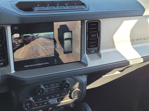 New 2025 Ford Bronco Outer Banks w/ Sasquatch Package image 10