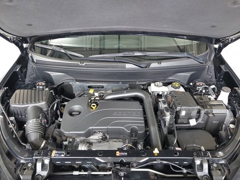 Used 2023 Chevrolet Equinox LT image 30