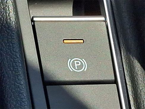 New 2025 Volkswagen Jetta Sport image 21