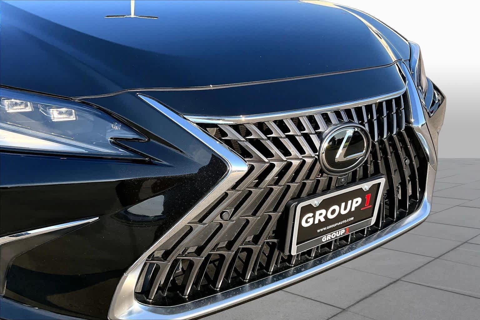 Used 2024 Lexus ES 350 Ultra Luxury w/ Accessory Package (Z2) FWD image 27