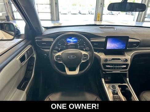 Used 2023 Ford Explorer XLT w/ Equipment Group 202A AWD/4WD image 2