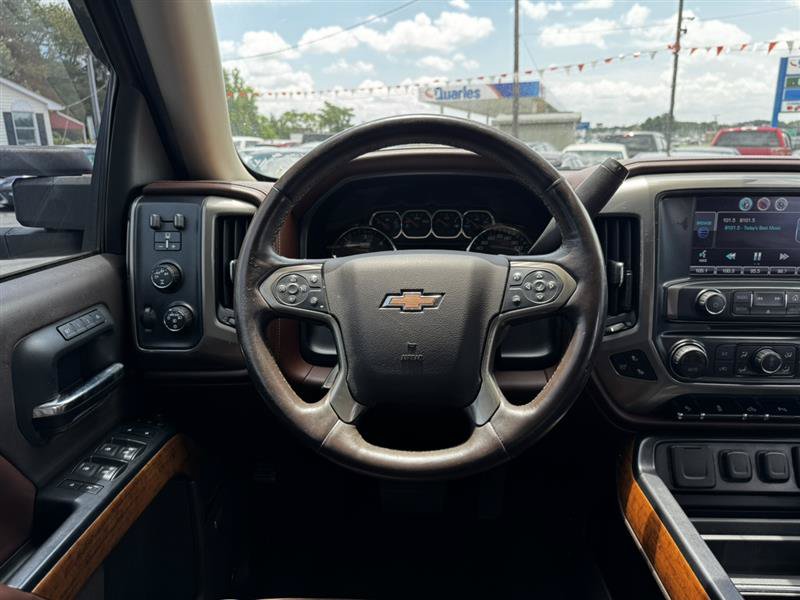 Used 2015 Chevrolet Silverado 1500 High Country w/ High Country Premium Package AWD/4WD image 12