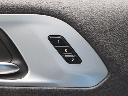 New 2026 Chrysler Pacifica Limited w/ Uconnect Theater Family Group image 11