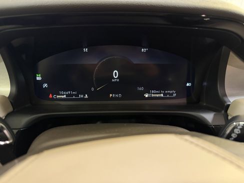 Used 2021 Lincoln Aviator 2WD image 16