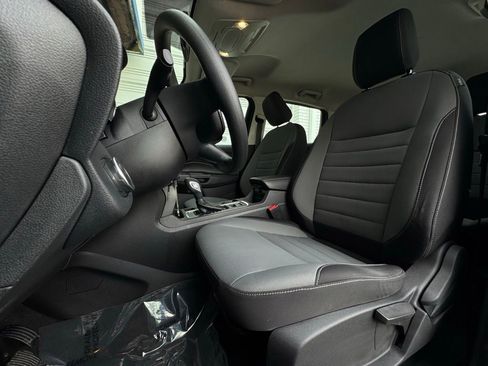 Used 2019 Ford Escape S image 13