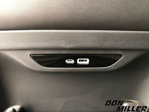 New 2026 Chrysler Pacifica Select image 30