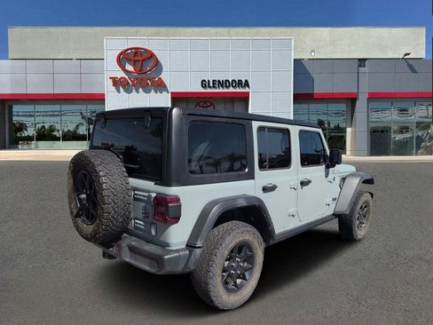 Used 2024 Jeep Wrangler Unlimited image 3