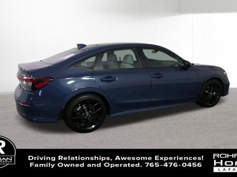 Used 2025 Honda Civic Sport image 9