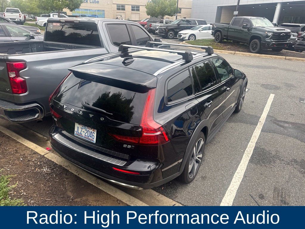 Used 2023 Volvo V60 B5 Cross Country Plus w/ Climate Package AWD/4WD image 6