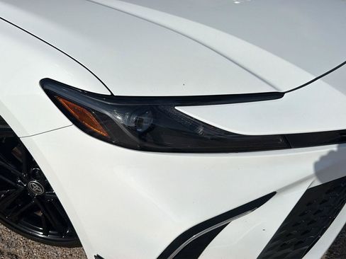 Used 2025 Toyota Camry SE w/ Convenience Package FWD image 10
