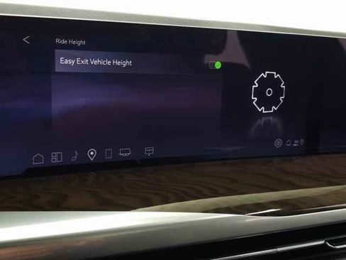 Certified 2025 Cadillac Escalade Sport Platinum w/ LPO, ONYX Package image 40