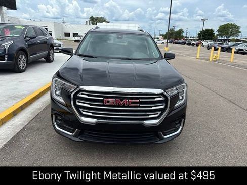 Used 2023 GMC Terrain SLT w/ LPO, Floor Liner Package FWD image 3