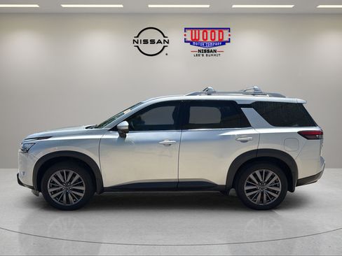 Used 2023 Nissan Pathfinder SL w/ SL Premium Package AWD/4WD image 10