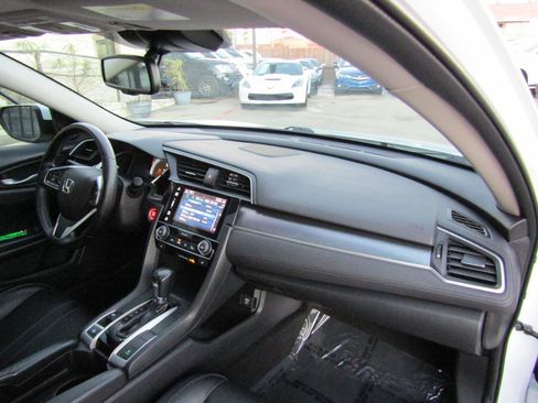 Used 2017 Honda Civic Touring image 11