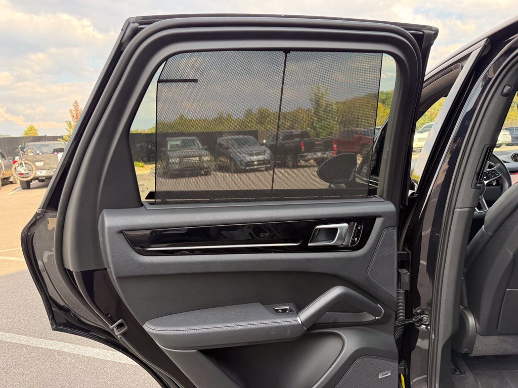 Used 2021 Porsche Cayenne AWD/4WD image 22