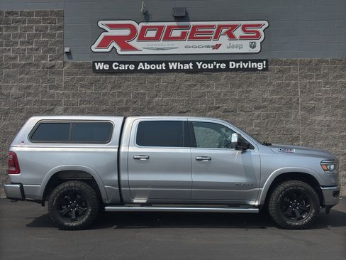 Used 2022 RAM 1500 Laramie AWD/4WD image 4