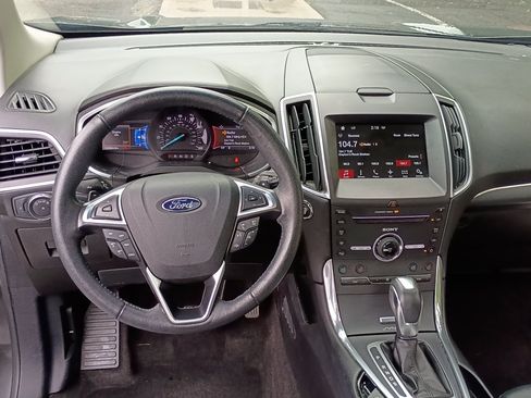 Used 2016 Ford Edge Titanium w/ Equipment Group 301A AWD/4WD image 11