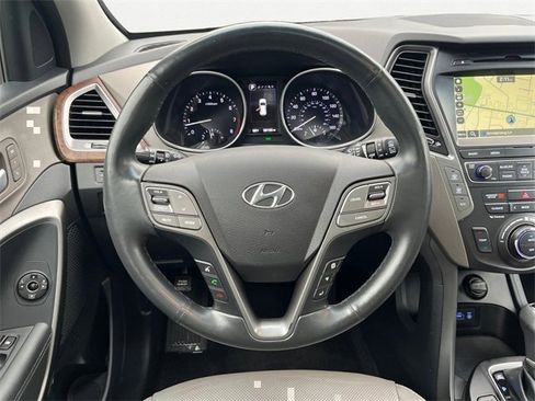 Used 2018 Hyundai Santa Fe Limited image 13