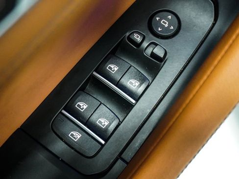 Used 2024 BMW X6 xDrive40i w/ Executive Package image 26