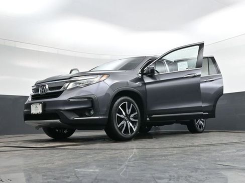 Used 2019 Honda Pilot Touring image 40