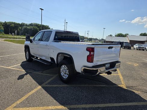 Used 2025 Chevrolet Silverado 3500 LT w/ Safety Package AWD/4WD image 3