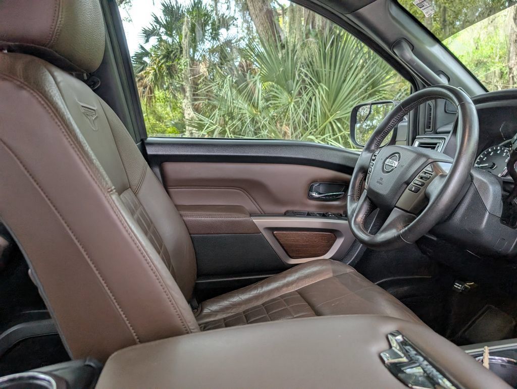 Used 2022 Nissan Titan Platinum Reserve w/ Moonroof Package AWD/4WD image 13