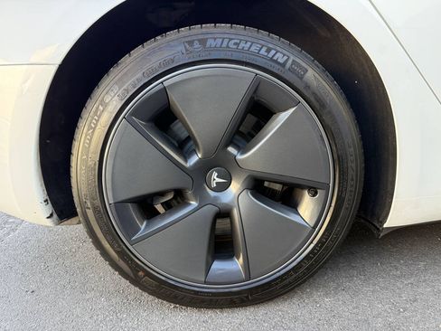 Used 2023 Tesla Model 3 Standard Range RWD image 30