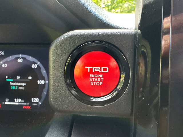 Certified 2025 Toyota 4Runner TRD Off-Road Premium w/ Tow Technology Package AWD/4WD image 39
