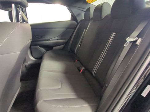 Used 2025 Hyundai Elantra SEL FWD image 14