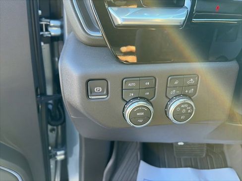 New 2026 GMC Sierra 1500 SLT w/ SLT Premium Plus Package image 19