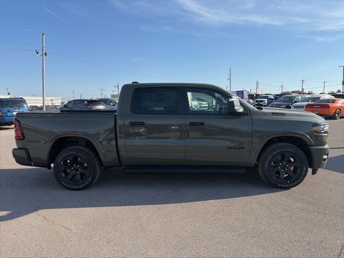 New 2026 RAM 1500 4x4 Crew Cab image 2