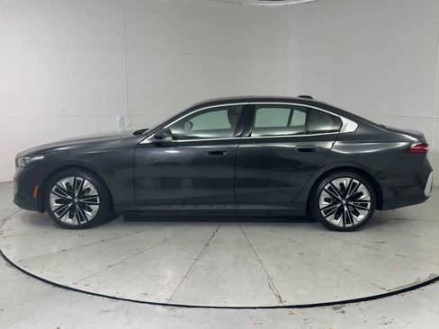 Certified 2026 BMW i5 eDrive40 AWD/4WD image 5