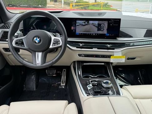 Used 2026 BMW X7 xDrive40i w/ M Sport Package AWD/4WD image 31