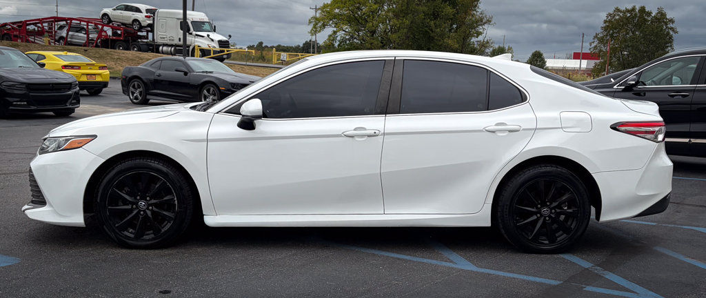 Used 2019 Toyota Camry LE FWD image 19