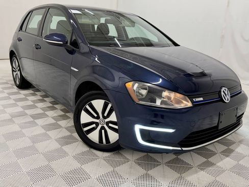 Used 2016 Volkswagen e-Golf SE w/ DC Fast Charging Package image 2