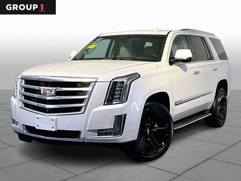 Used 2019 Cadillac Escalade Luxury image 1