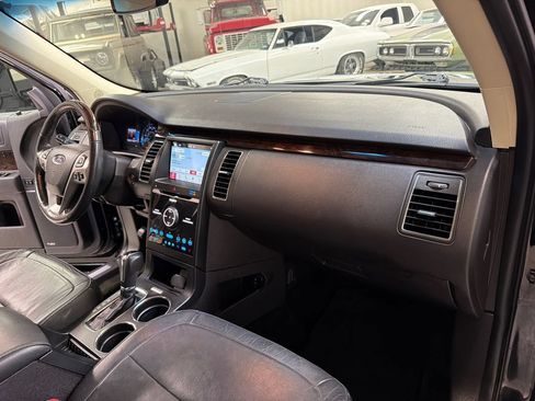 Used 2016 Ford Flex Limited FWD image 39