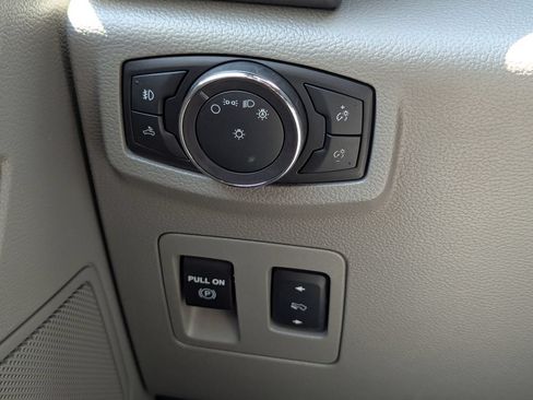 Used 2019 Ford F150 XLT w/ Equipment Group 302A Luxury AWD/4WD image 13
