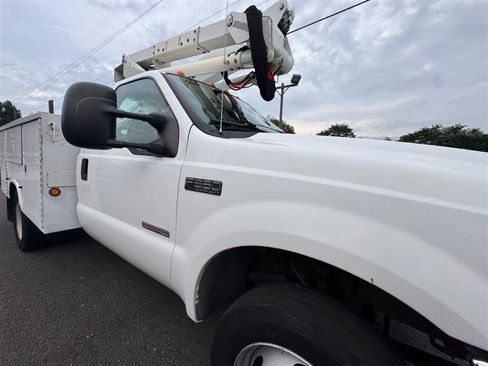 Used 2004 Ford F550 4x4 Regular Cab Super Duty image 21