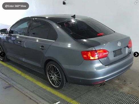 Used 2013 Volkswagen Jetta SE FWD image 4