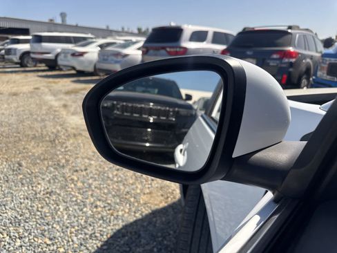 Used 2024 Nissan Sentra SV FWD image 16