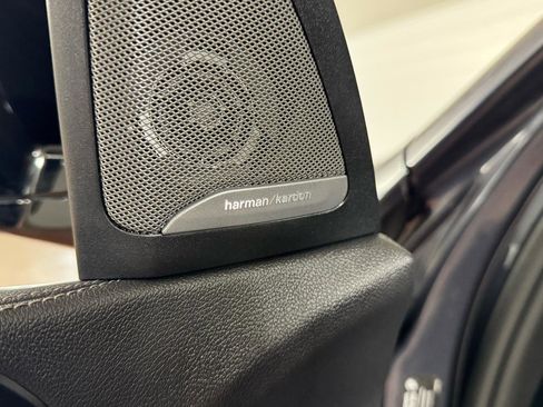 Used 2021 BMW X5 M50i image 17