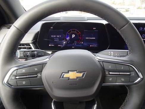 New 2026 Chevrolet Suburban Premier image 11