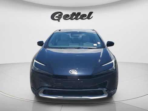 Used 2026 Toyota Prius XLE FWD image 2