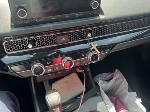 Used 2025 Honda Civic Sport image 11